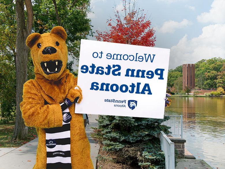 The Nittany Lion mascot holding up a sign reading Welcome to <a href='http://4t52.988937.com/'>十大网投平台信誉排行榜</a>阿尔图纳分校
